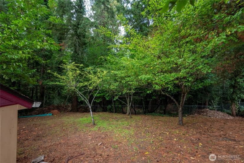 Property photo for 13325 30th Avenue Ne, Seattle photo 4