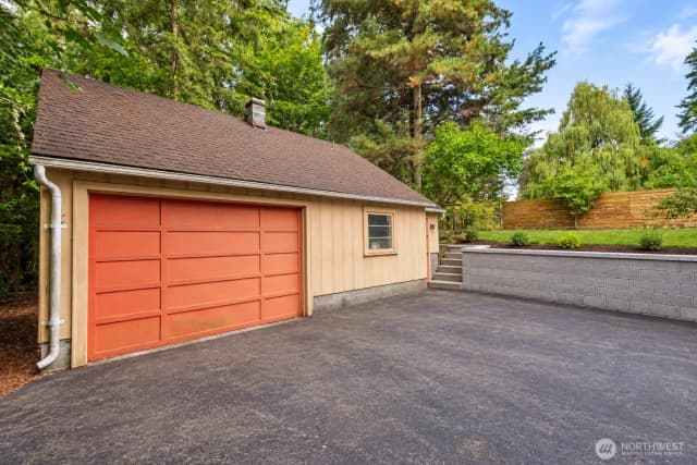 Property photo for 13325 30th Avenue Ne, Seattle photo 2