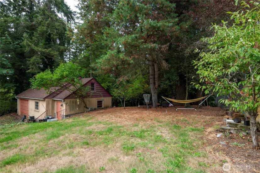 Property photo for 13325 30th Avenue Ne, Seattle photo 6
