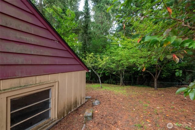 Property photo for 13325 30th Avenue Ne, Seattle photo 3