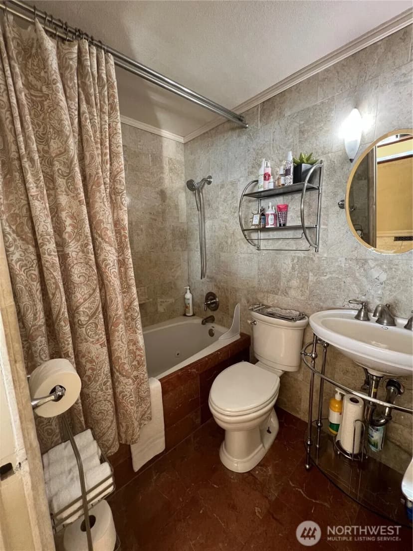 Property photo for 4030 Beach Drive Sw, Seattle photo 21