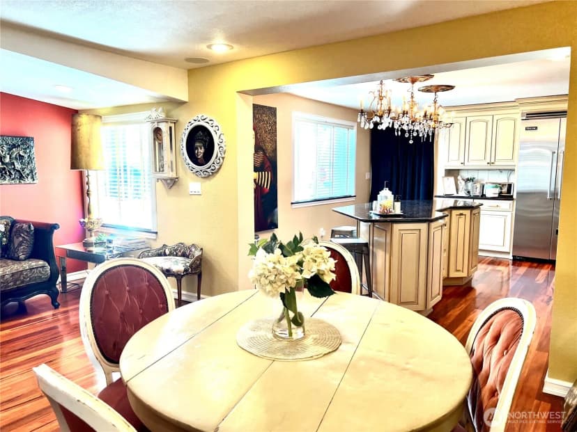 Property photo for 4030 Beach Drive Sw, Seattle photo 12