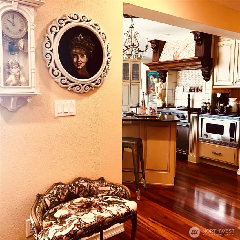 Property photo for 4030 Beach Drive Sw, Seattle photo 16