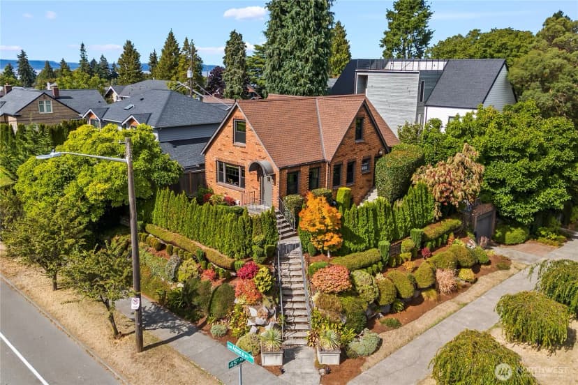 Property photo for 2355 45th Avenue Sw, Seattle photo 35