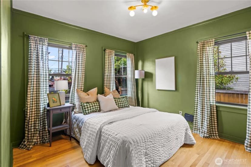 Property photo for 2355 45th Avenue Sw, Seattle photo 13