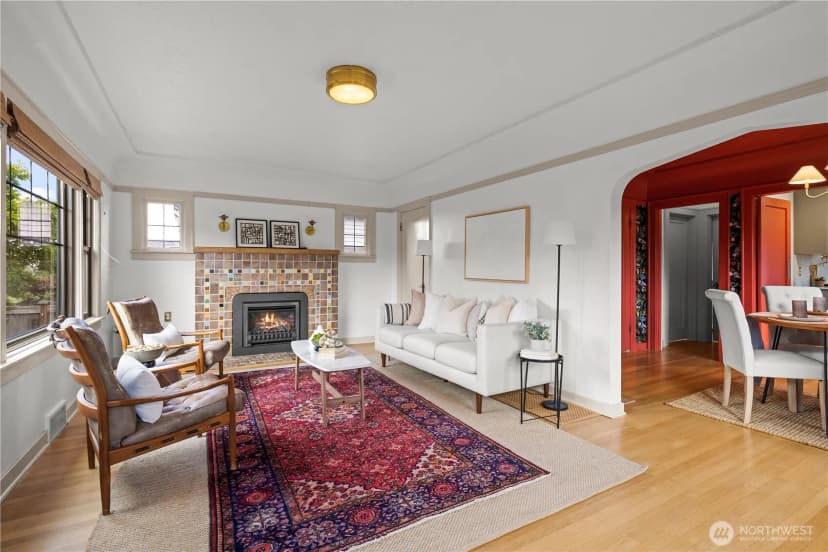 Property photo for 2355 45th Avenue Sw, Seattle photo 4