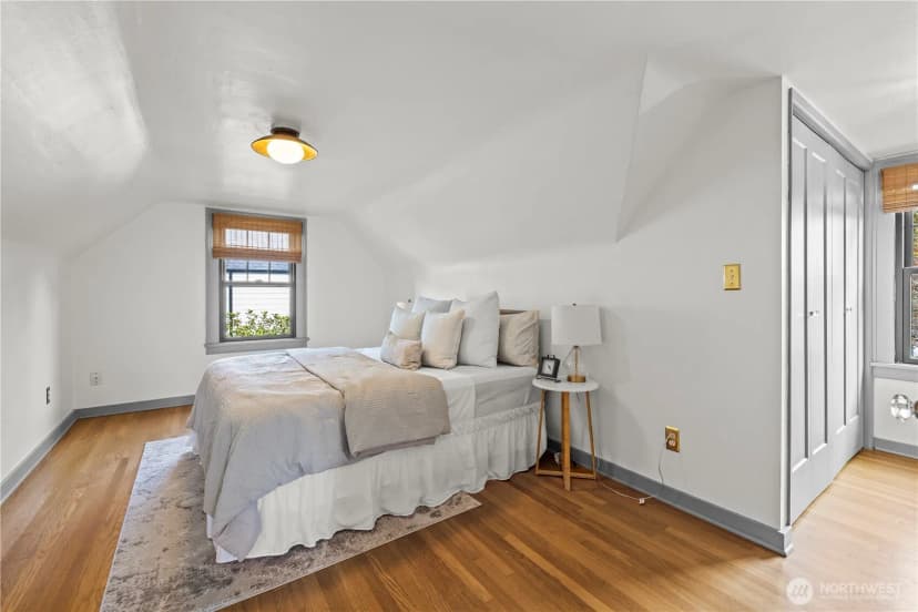 Property photo for 2355 45th Avenue Sw, Seattle photo 15