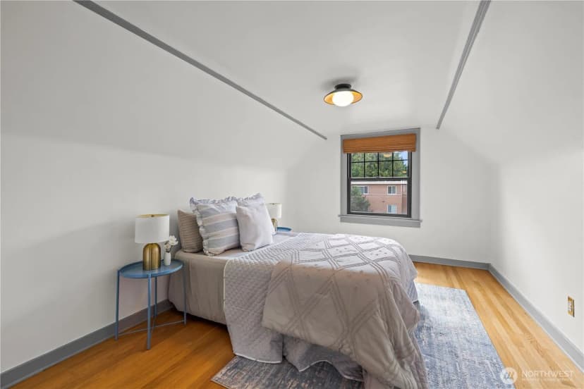 Property photo for 2355 45th Avenue Sw, Seattle photo 17
