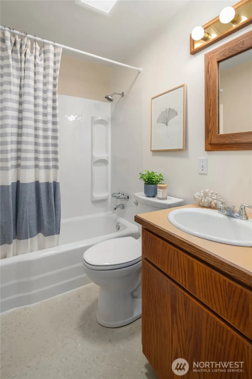 Property photo for 570 Se Andrews Street, Issaquah photo 16
