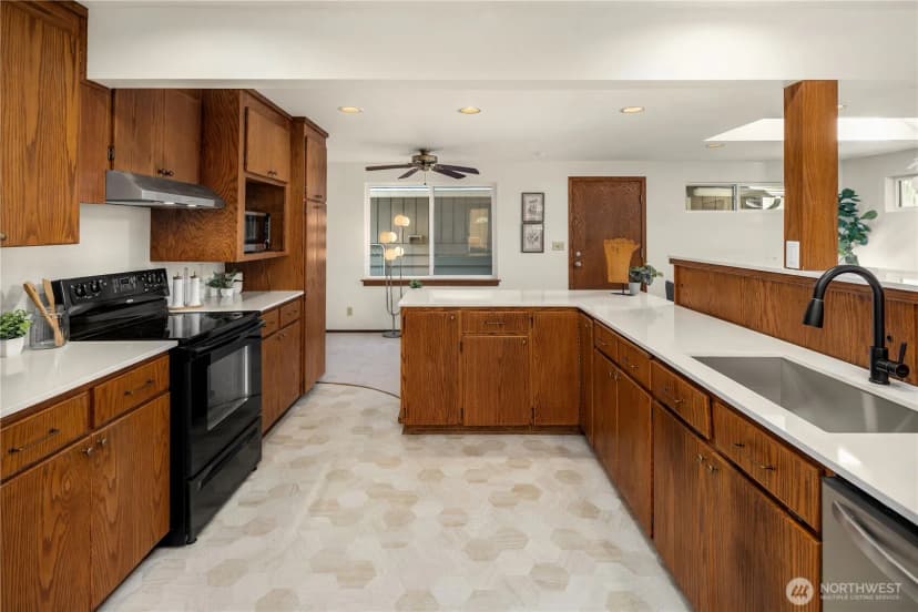 Property photo for 570 Se Andrews Street, Issaquah photo 5