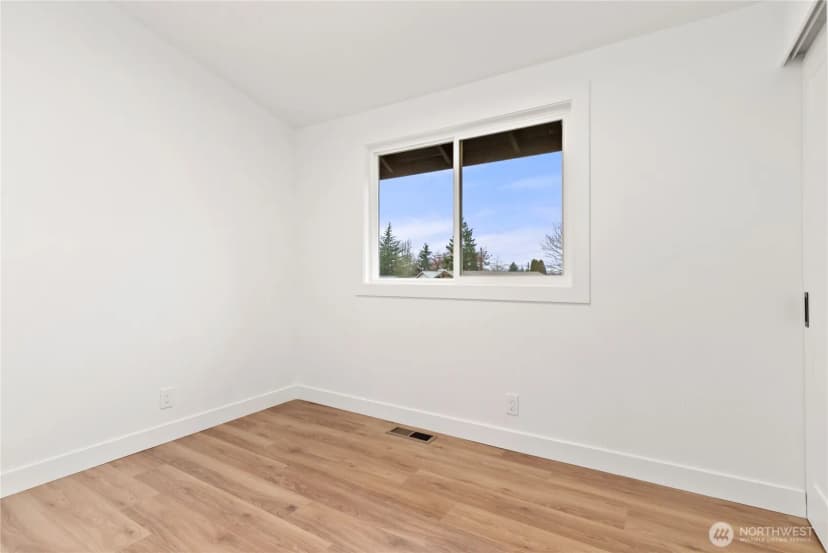 Property photo for 20733 Elberta Road, Lynnwood photo 23