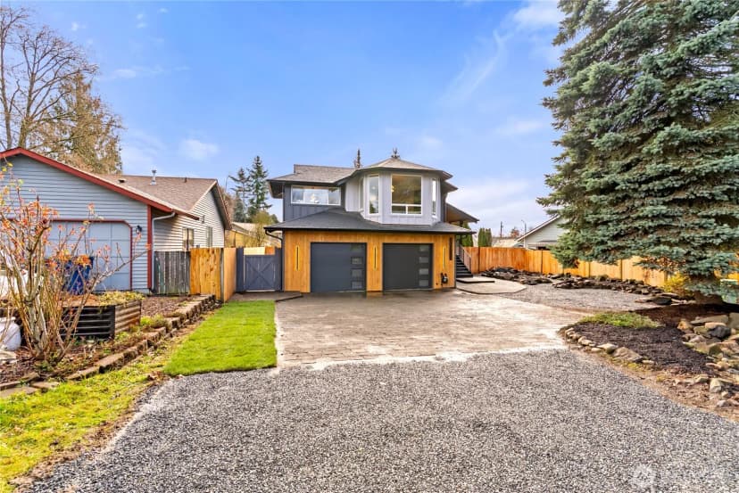 Property photo for 20733 Elberta Road, Lynnwood photo 3
