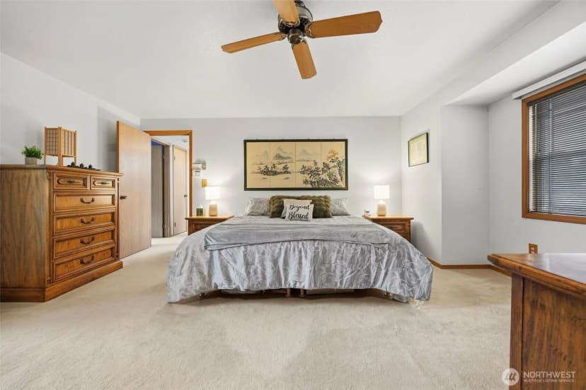 Property photo for 23504 19th Drive Se, Bothell photo 14