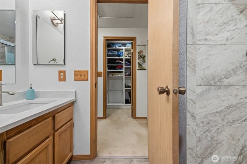 Property photo for 23504 19th Drive Se, Bothell photo 16