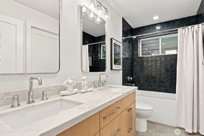 Property photo for 12038 Hiram Place Ne, Seattle photo 19