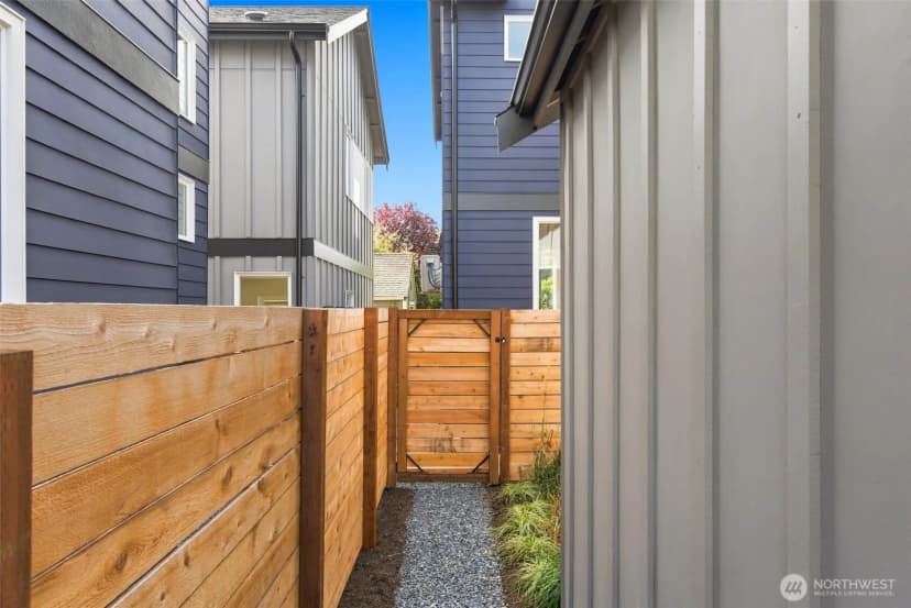 Property photo for 12038 Hiram Place Ne, Seattle photo 31