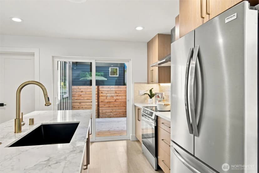 Property photo for 12038 Hiram Place Ne, Seattle photo 9
