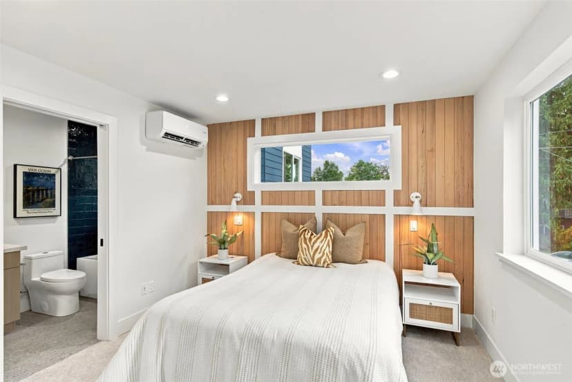 Property photo for 12038 Hiram Place Ne, Seattle photo 14