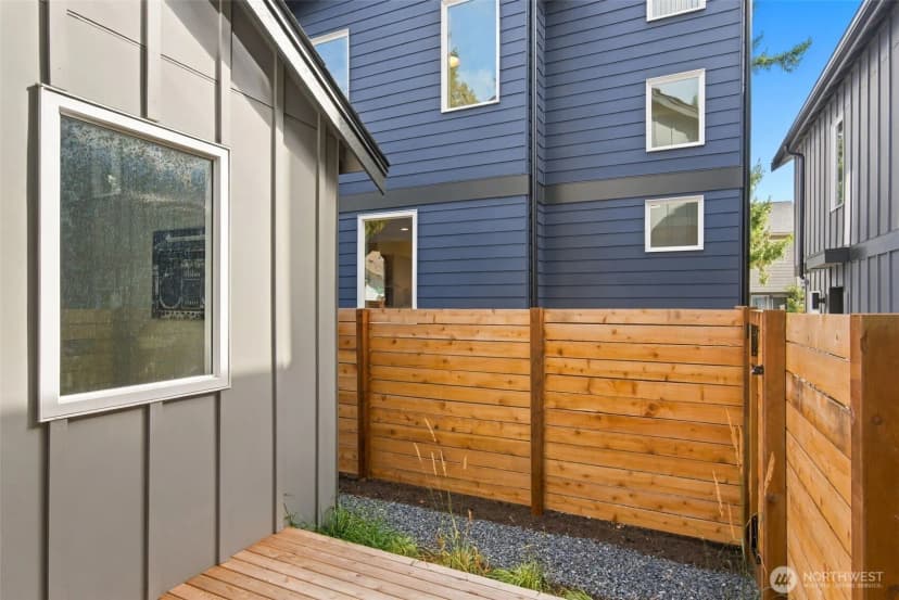 Property photo for 12038 Hiram Place Ne, Seattle photo 28