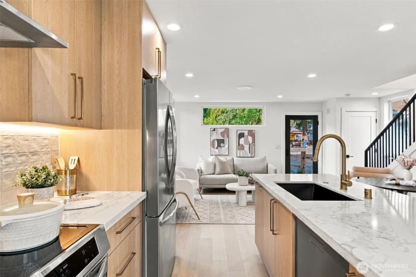 Property photo for 12038 Hiram Place Ne, Seattle photo 6