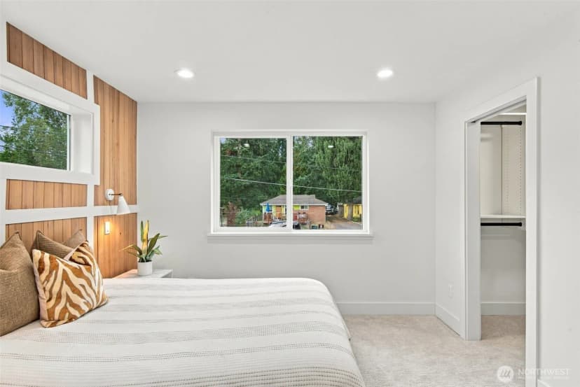 Property photo for 12038 Hiram Place Ne, Seattle photo 15