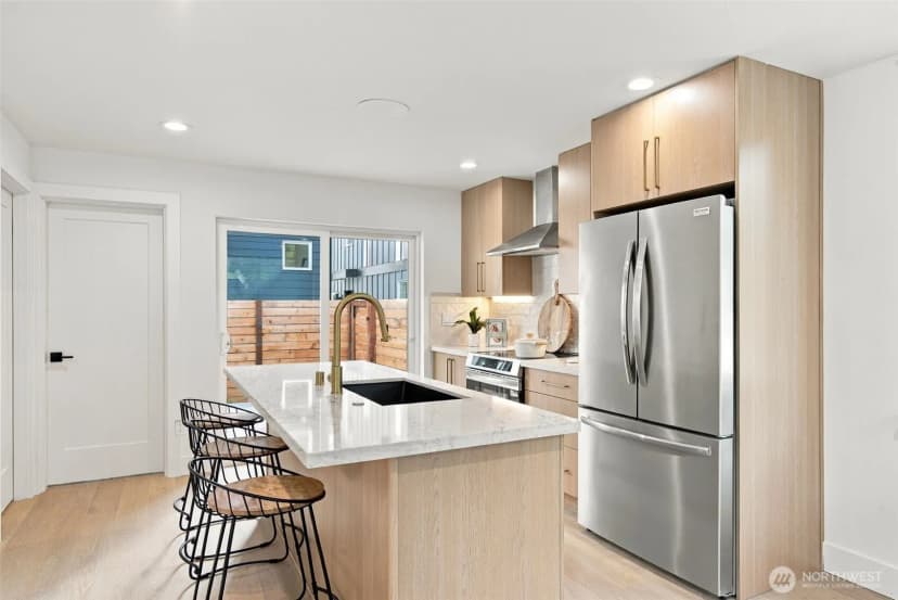Property photo for 12038 Hiram Place Ne, Seattle photo 10