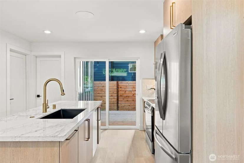 Property photo for 12038 Hiram Place Ne, Seattle photo 8