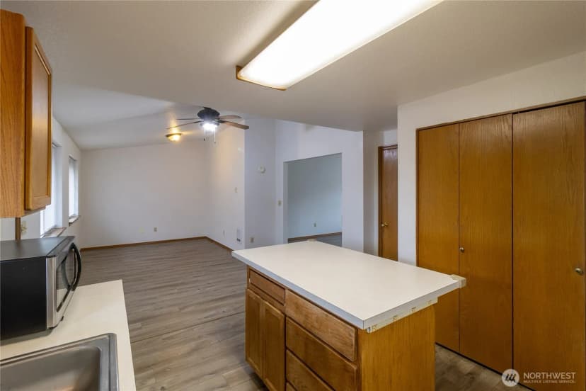 Property photo for 1902 74th Street Ct E, Tacoma photo 8