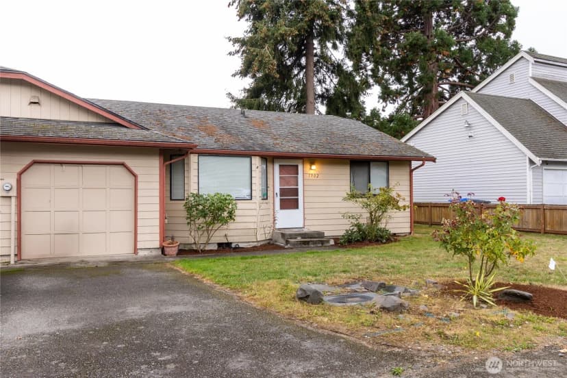 Property photo for 1902 74th Street Ct E, Tacoma photo 2