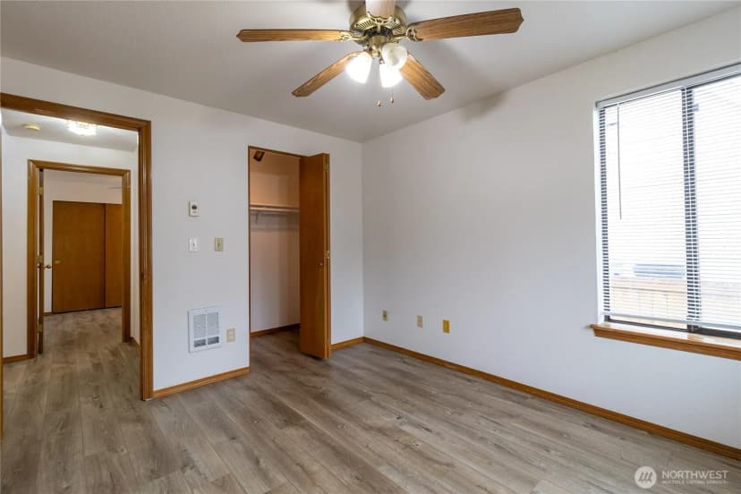 Property photo for 1902 74th Street Ct E, Tacoma photo 13