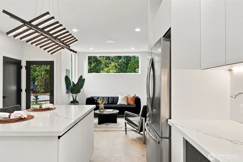 Property photo for 12032 Hiram Place Ne, Seattle photo 6