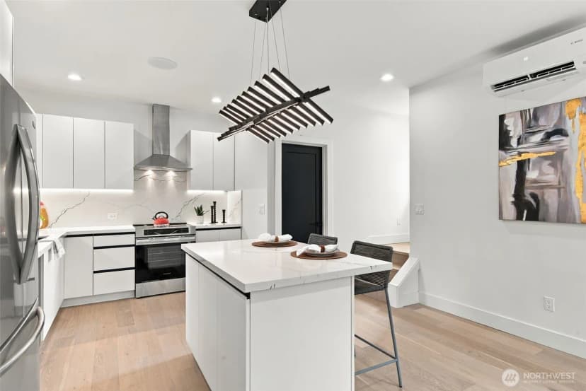 Property photo for 12032 Hiram Place Ne, Seattle photo 12