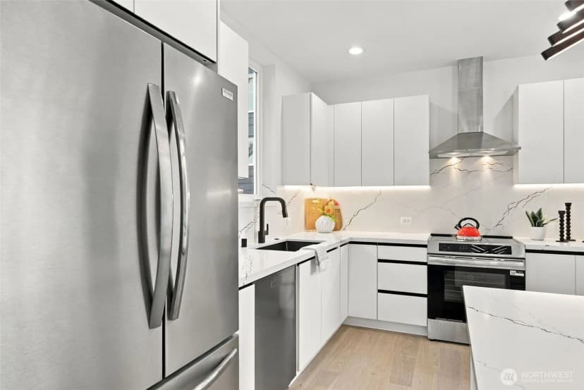 Property photo for 12032 Hiram Place Ne, Seattle photo 7