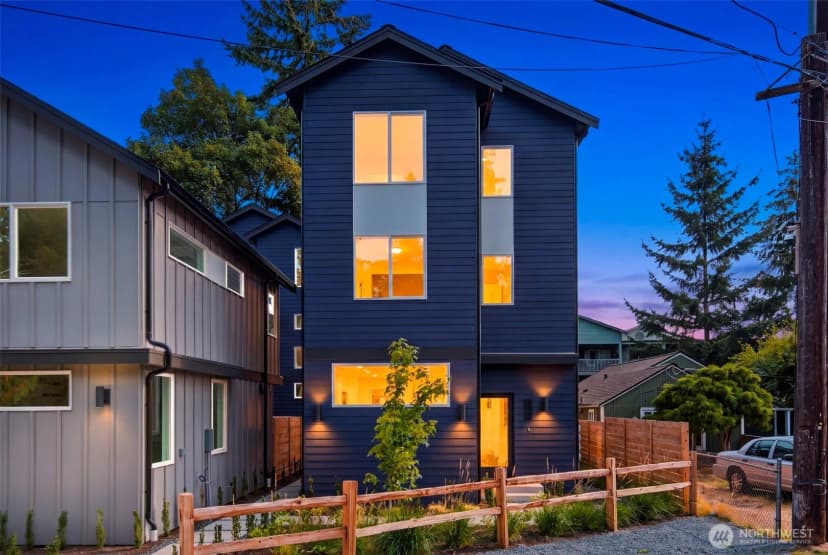 Property photo for 12032 Hiram Place Ne, Seattle