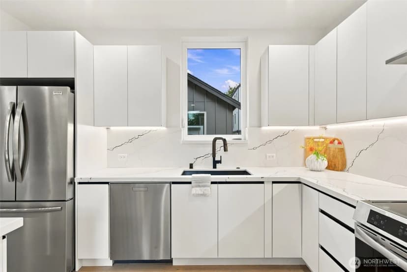 Property photo for 12032 Hiram Place Ne, Seattle photo 10