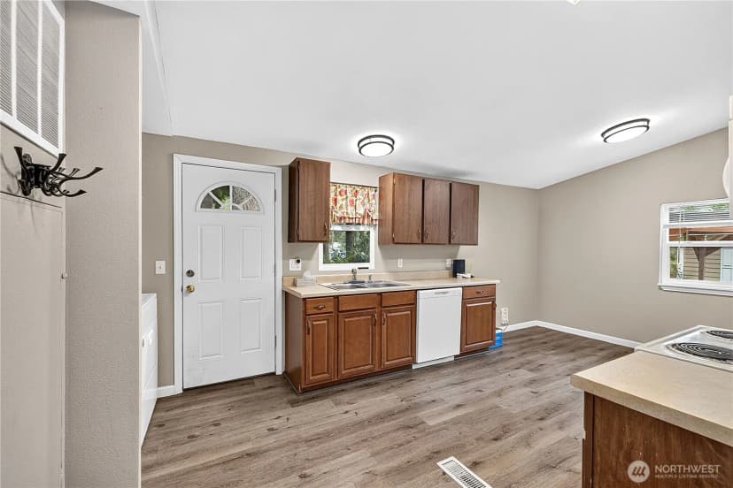 Property photo for 13001 E Loop View Drive, Granite Falls photo 21