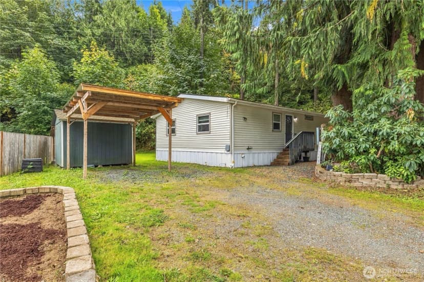 Property photo for 13001 E Loop View Drive, Granite Falls photo 2