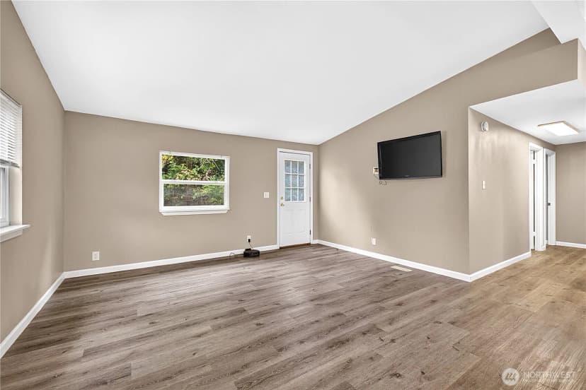 Property photo for 13001 E Loop View Drive, Granite Falls photo 18
