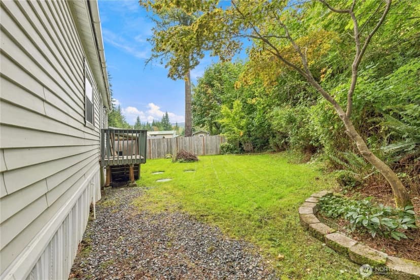 Property photo for 13001 E Loop View Drive, Granite Falls photo 9