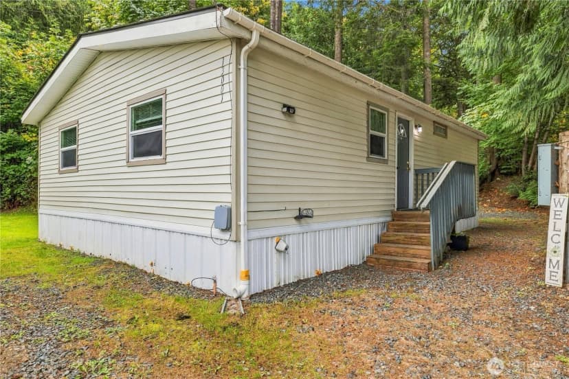 Property photo for 13001 E Loop View Drive, Granite Falls