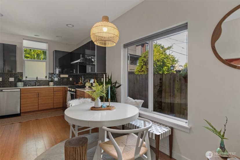 Property photo for 3421 Beacon Avenue S, Seattle photo 4
