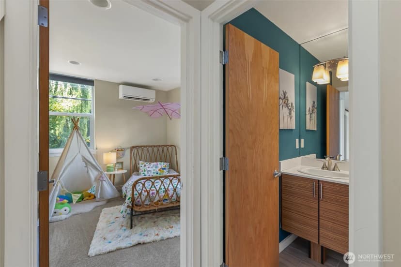 Property photo for 3421 Beacon Avenue S, Seattle photo 9