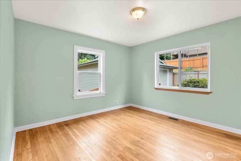Property photo for 2404 Ravenna Street, Everett photo 14