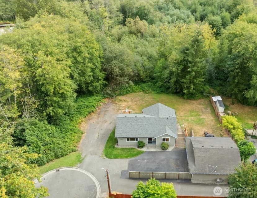 Property photo for 2404 Ravenna Street, Everett