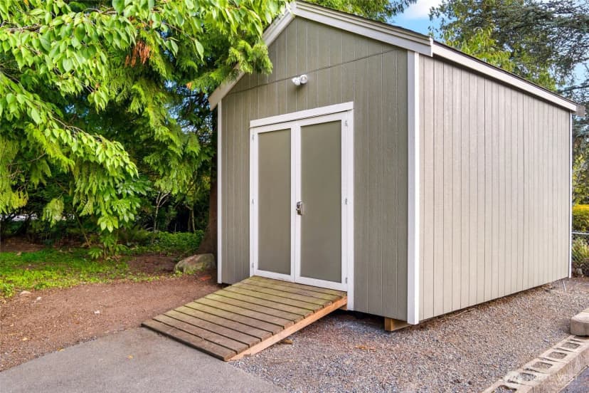 Property photo for 15922 E Shore Drive, Lynnwood photo 35