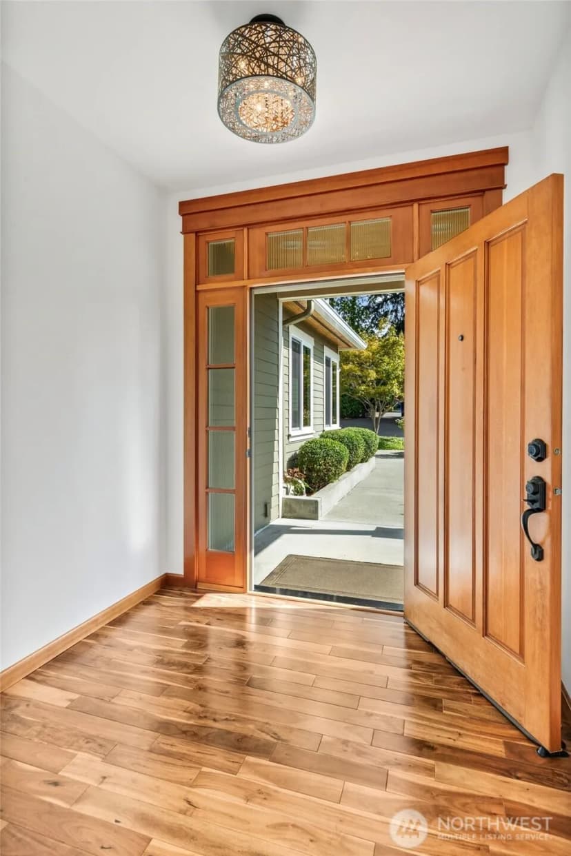 Property photo for 15922 E Shore Drive, Lynnwood photo 5