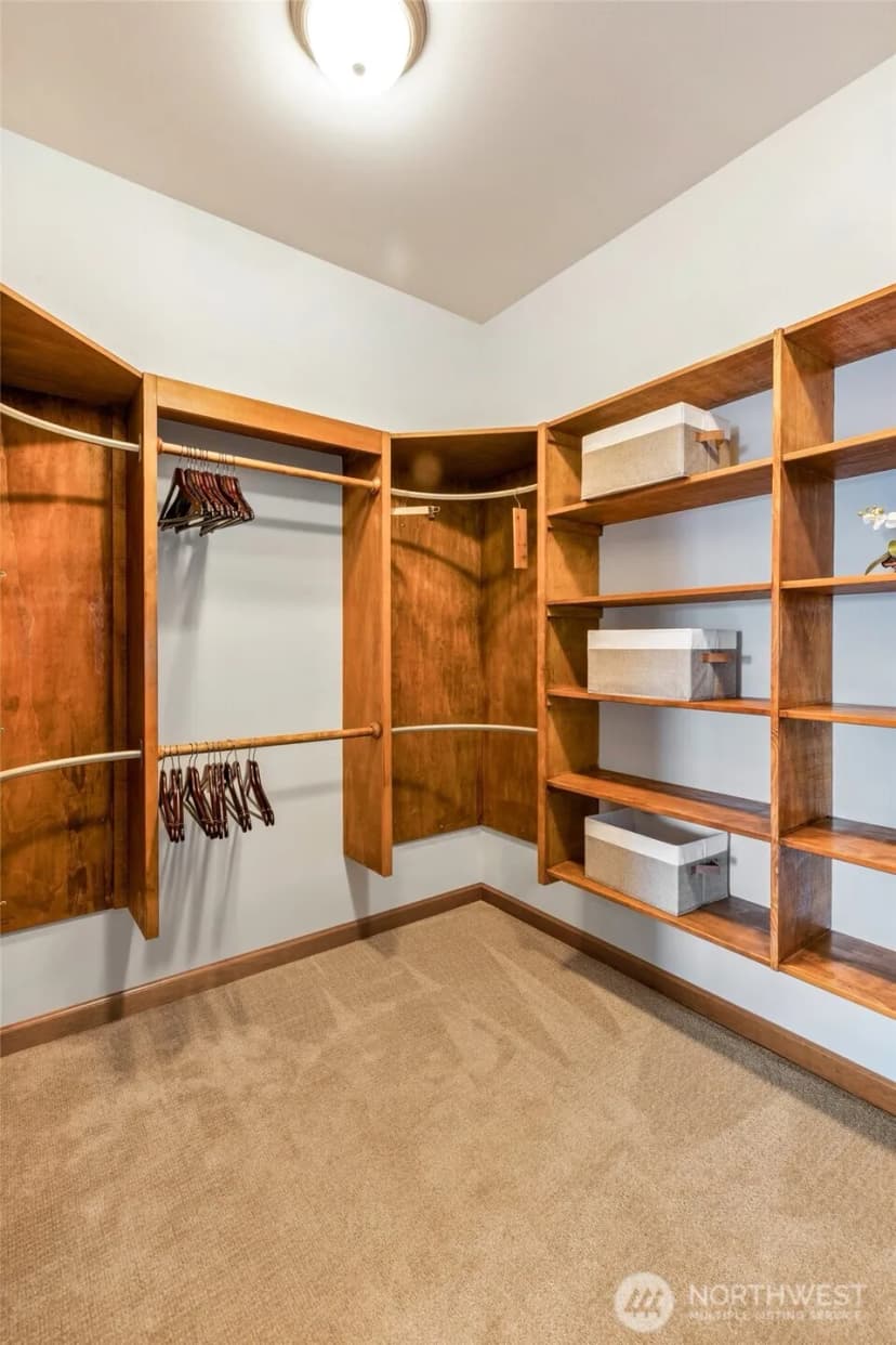 Property photo for 15922 E Shore Drive, Lynnwood photo 19