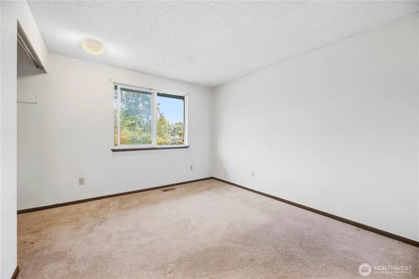 Property photo for 1807 9th Street Sw, Puyallup photo 15