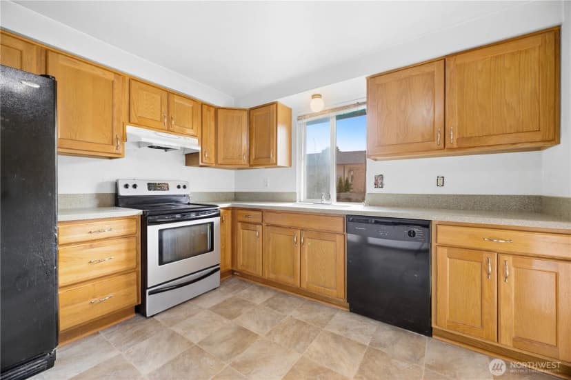 Property photo for 1807 9th Street Sw, Puyallup photo 10