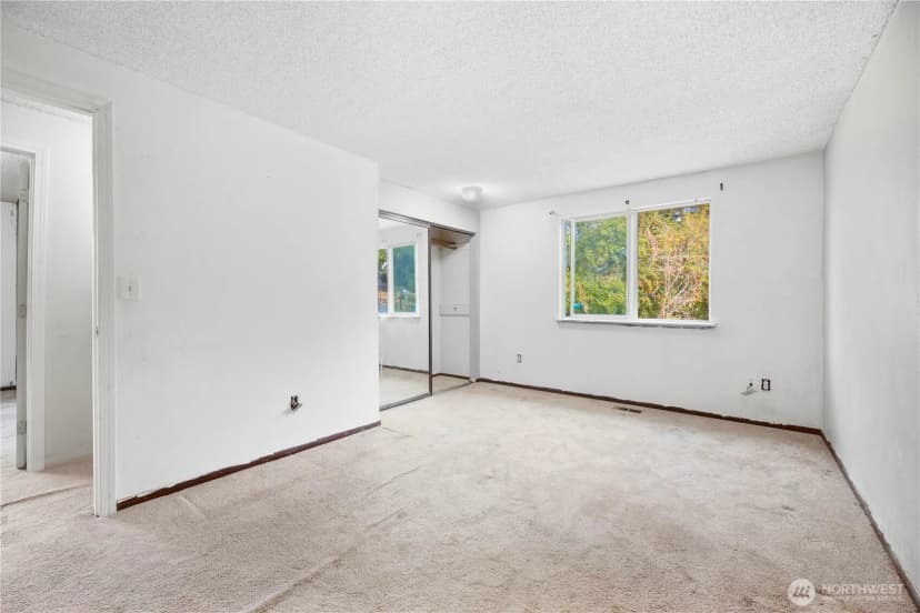 Property photo for 1807 9th Street Sw, Puyallup photo 12